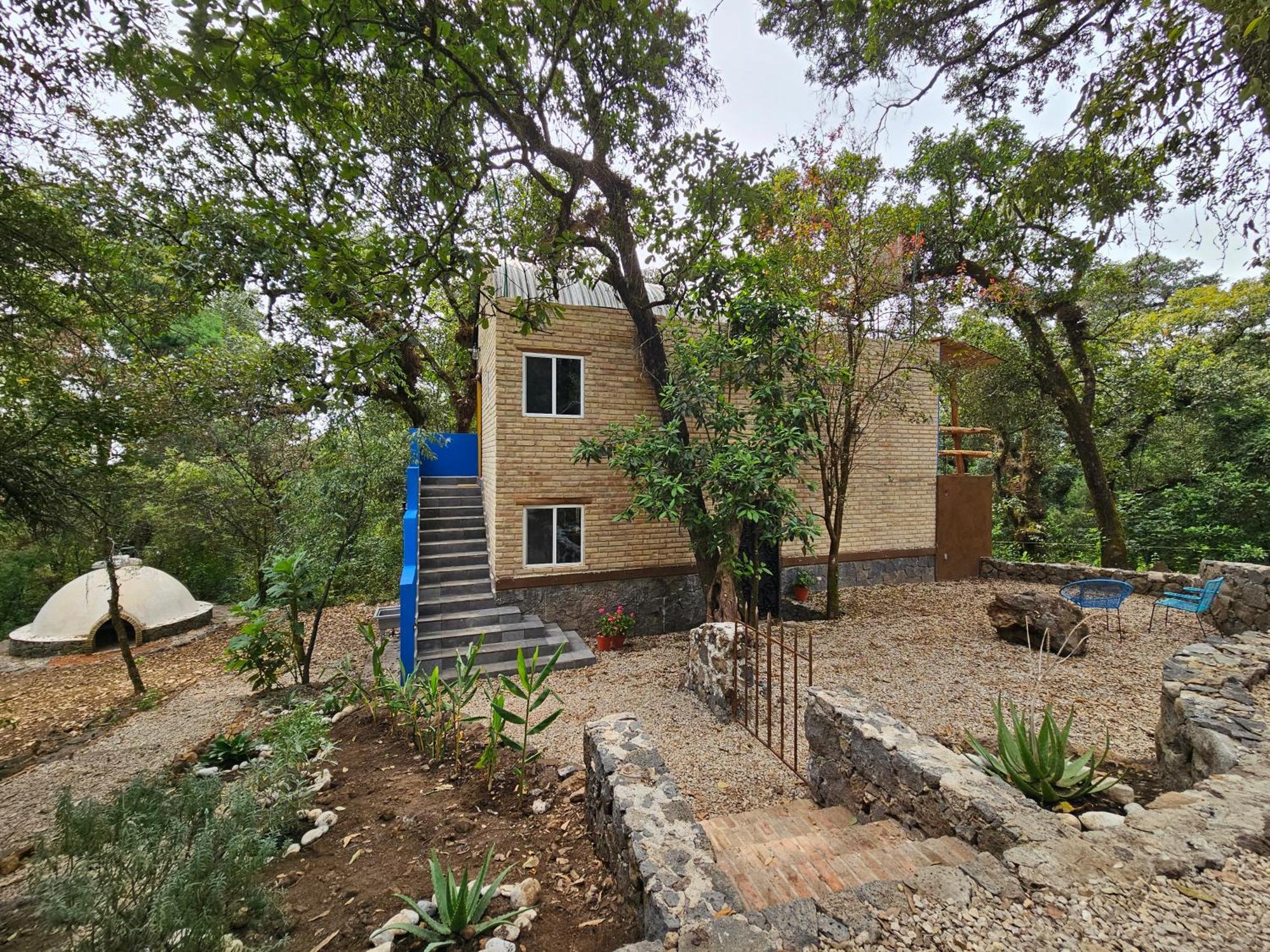 La Cabana Azul Al Fondo Del Bosque De 迪坡斯特兰 外观 照片